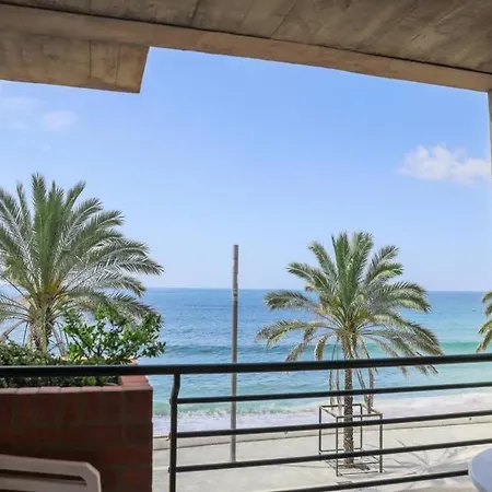 Apartamento T1 Com Vista Mar A 1 Minuto A Pé Da Praia *