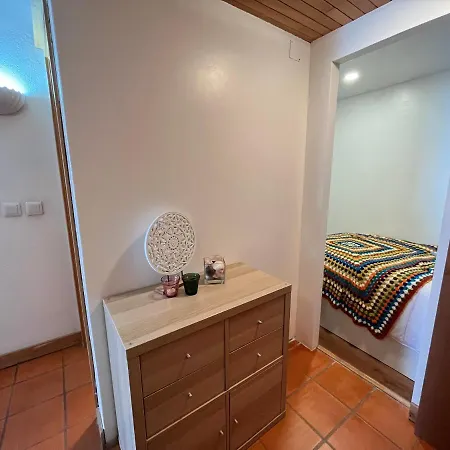 T1 Com Vista Mar A 1 Minuto A Pé Da Praia *